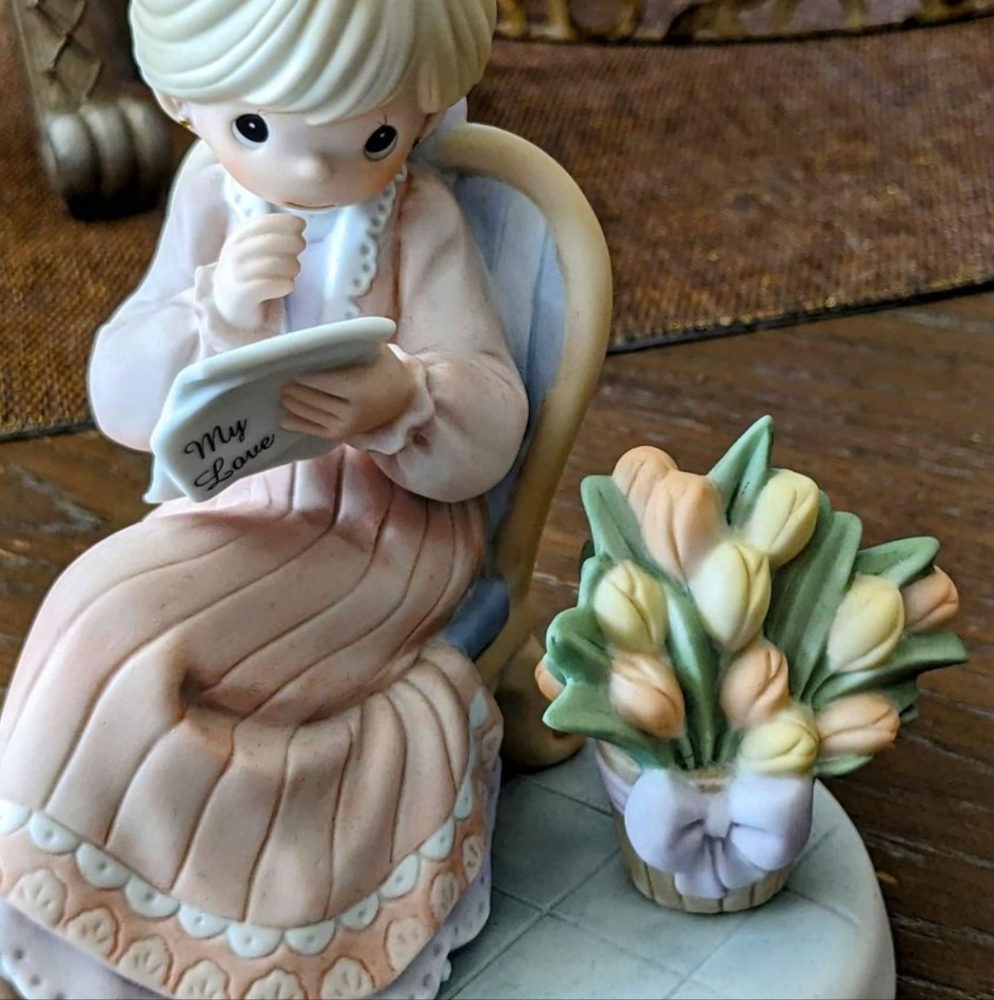 " I Love You Forever And Always" Precious Moments Figurine. Absolutely Beautiful